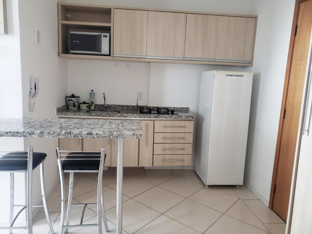 Spot Residence Sao Carlos 700M Da Usp Eksteriør billede