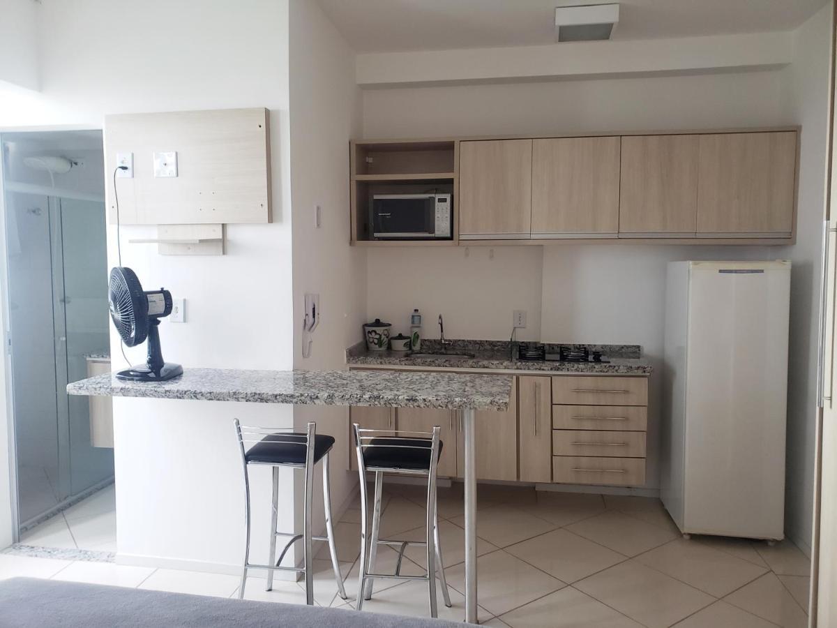 Spot Residence Sao Carlos 700M Da Usp Eksteriør billede