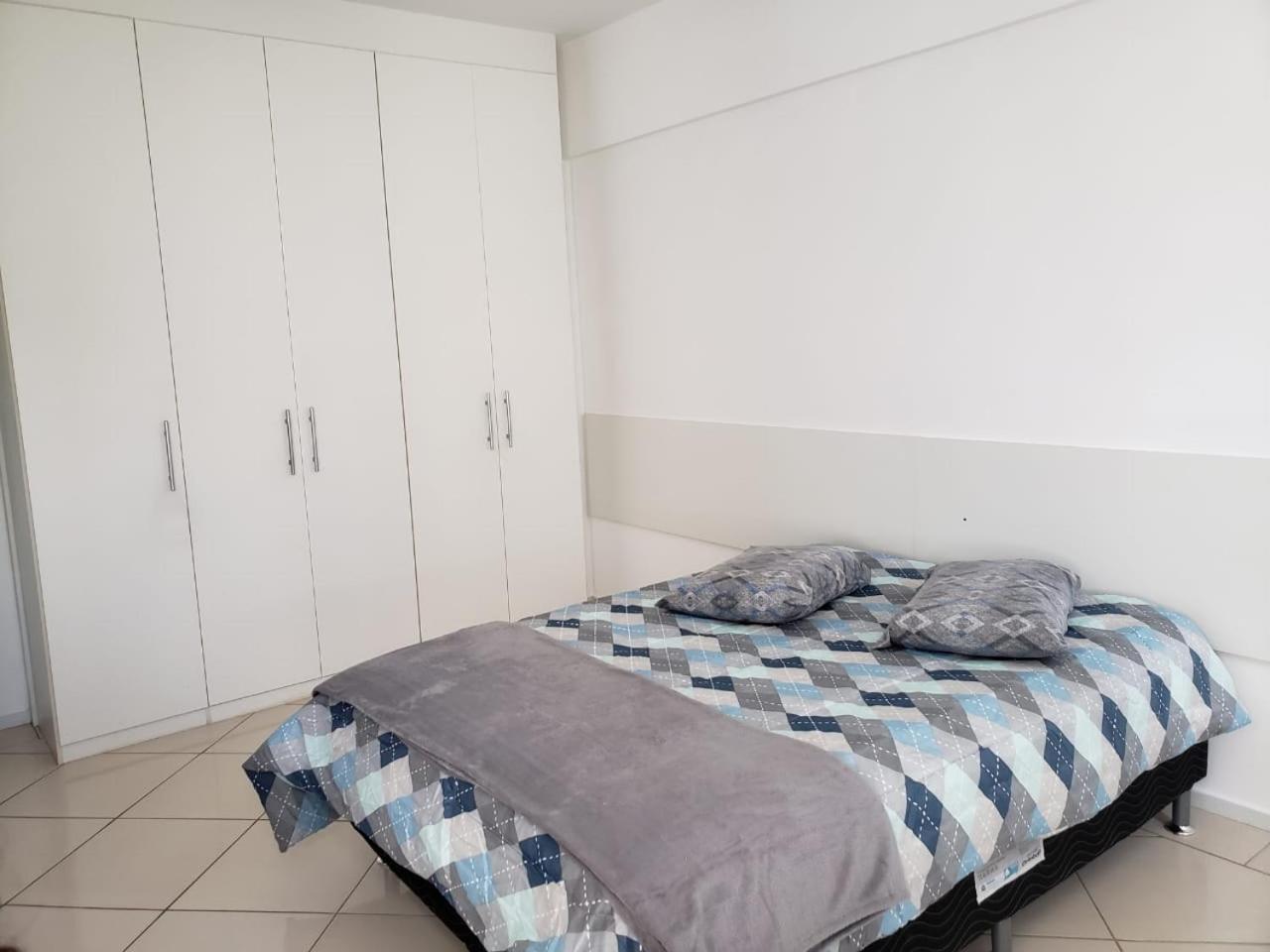 Spot Residence Sao Carlos 700M Da Usp Eksteriør billede